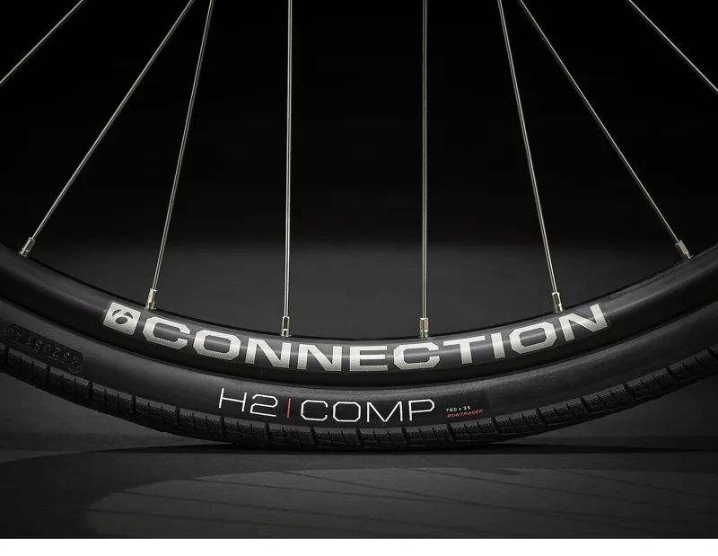 Trek FX 2 Disc Hybrid Bike in Viper Red-4